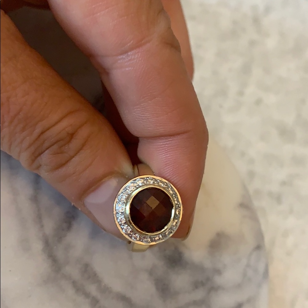 Beautiful garnet and diamond gold ring